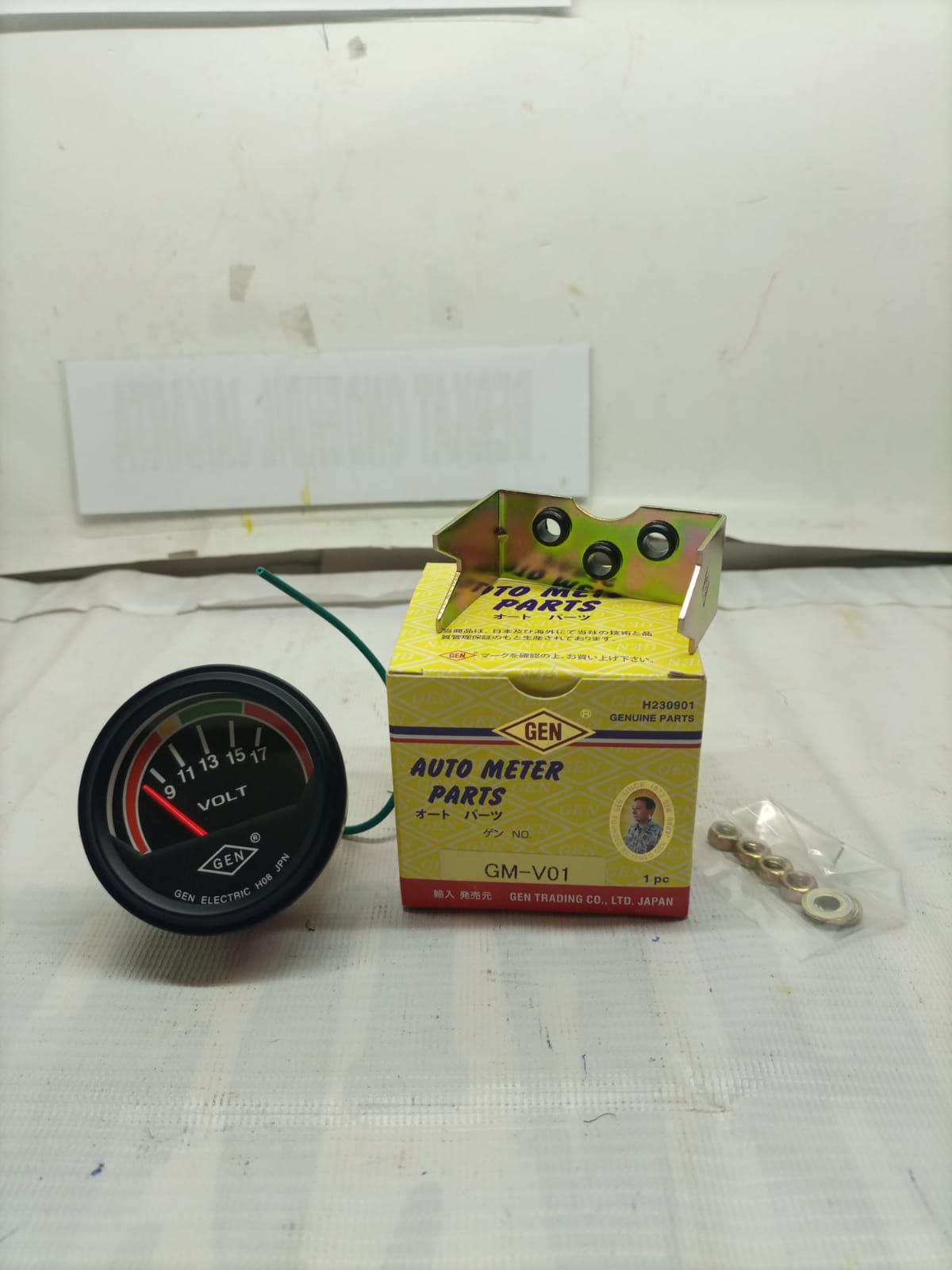 VOLTAGE METER 12V