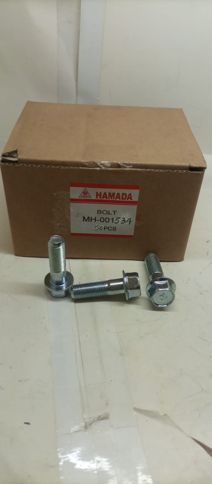 BOLT AXLE SHAFT