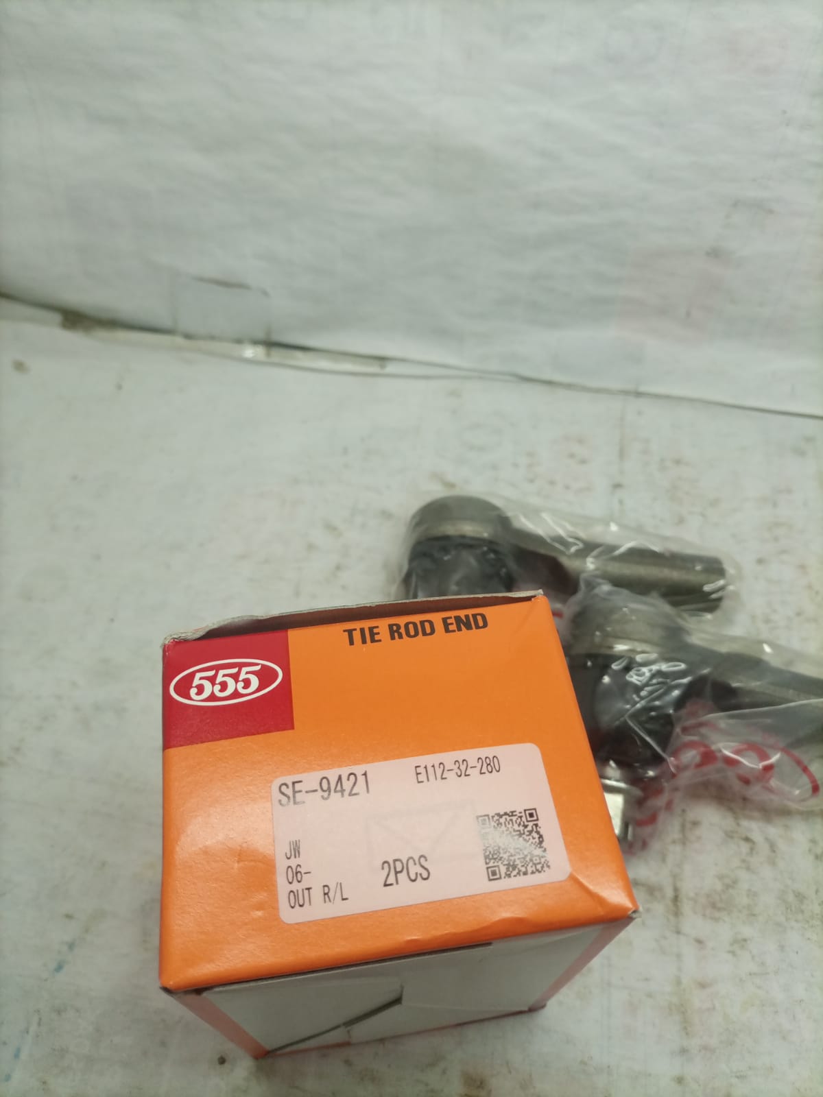 TIE ROD END
